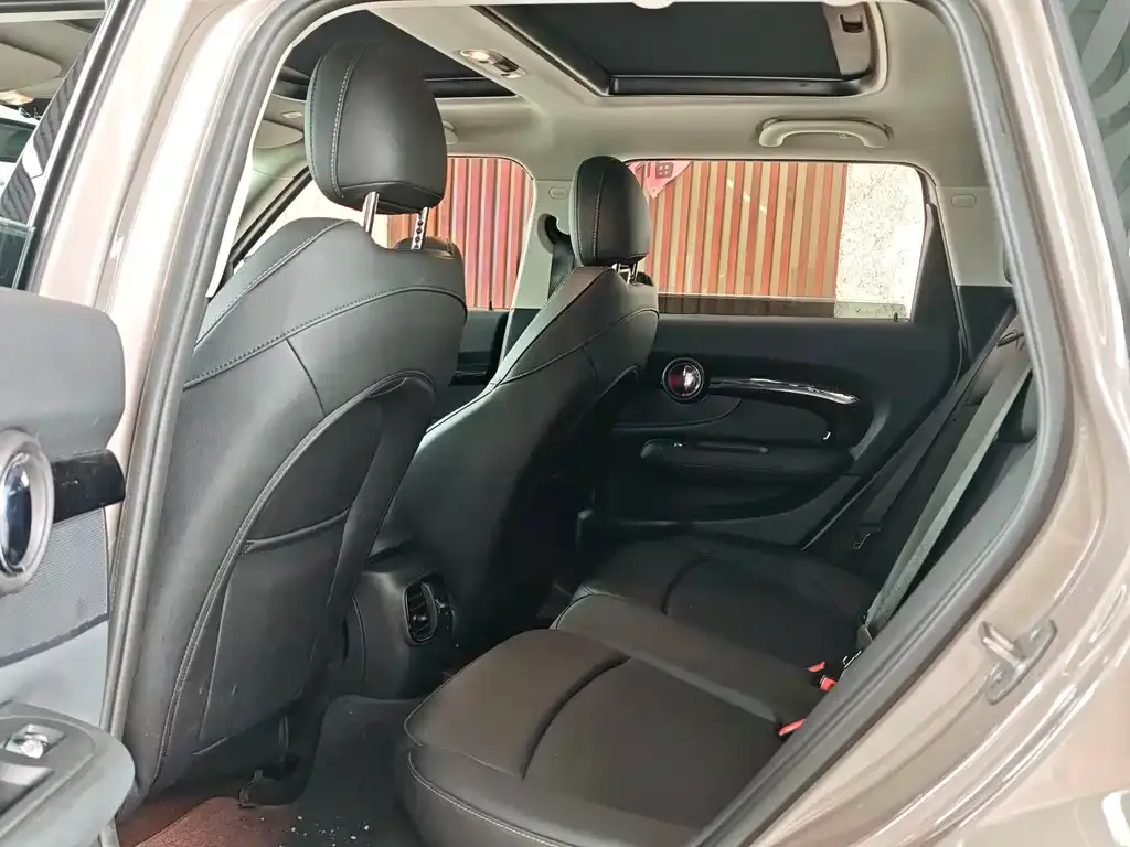 MINI Clubman — фото 4