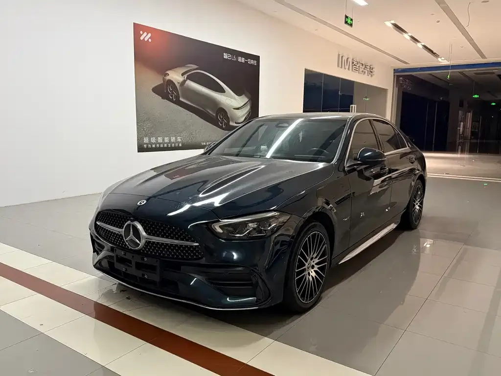 Mercedes-Benz C-Class — фото 1