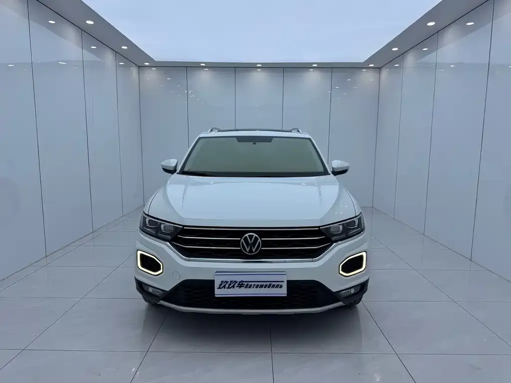 Volkswagen T-Roc — фото 6