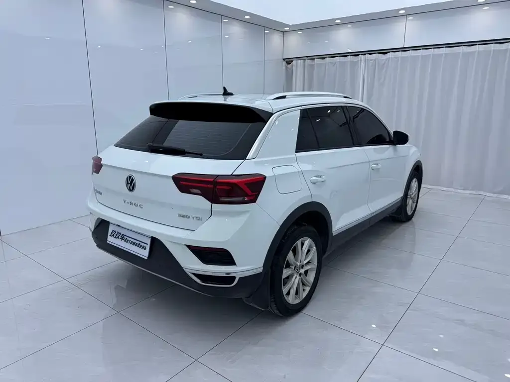 Volkswagen T-Roc — фото 2