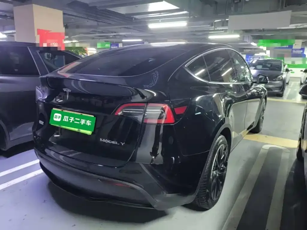 Tesla Model Y — фото 9
