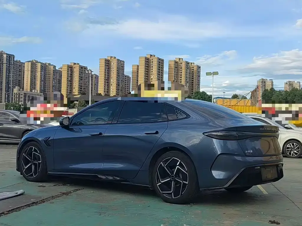BYD Seal — фото 6