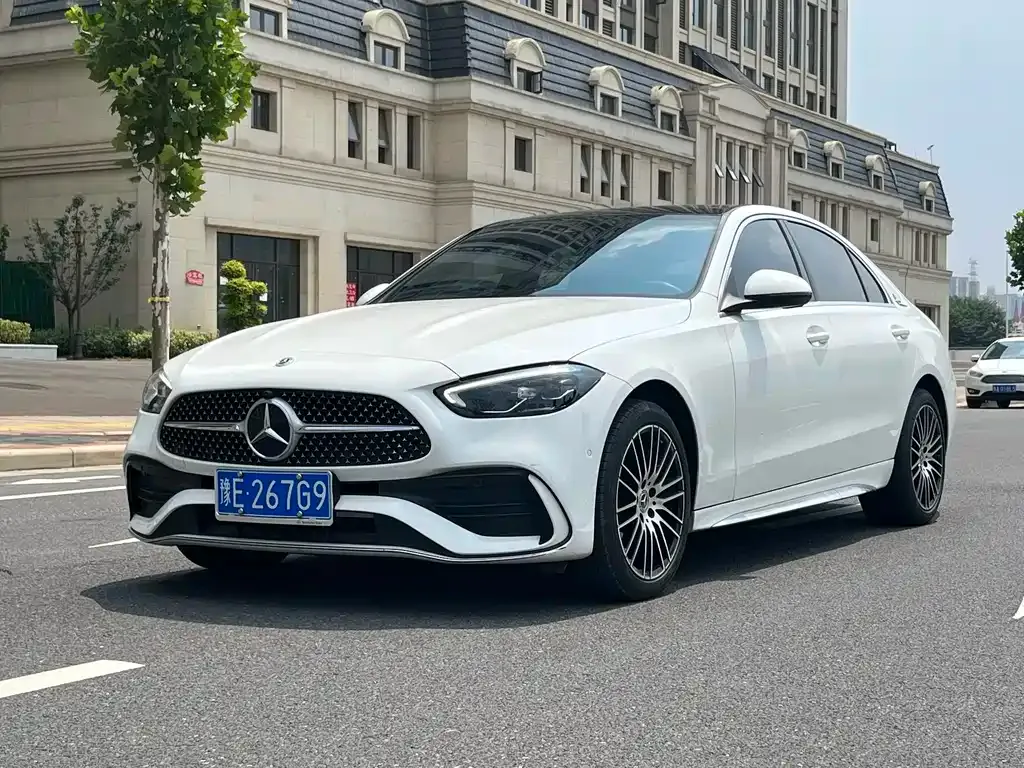 Mercedes-Benz C-Class — фото 1