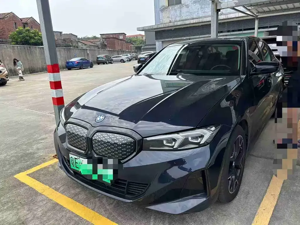 BMW i3 — фото 1