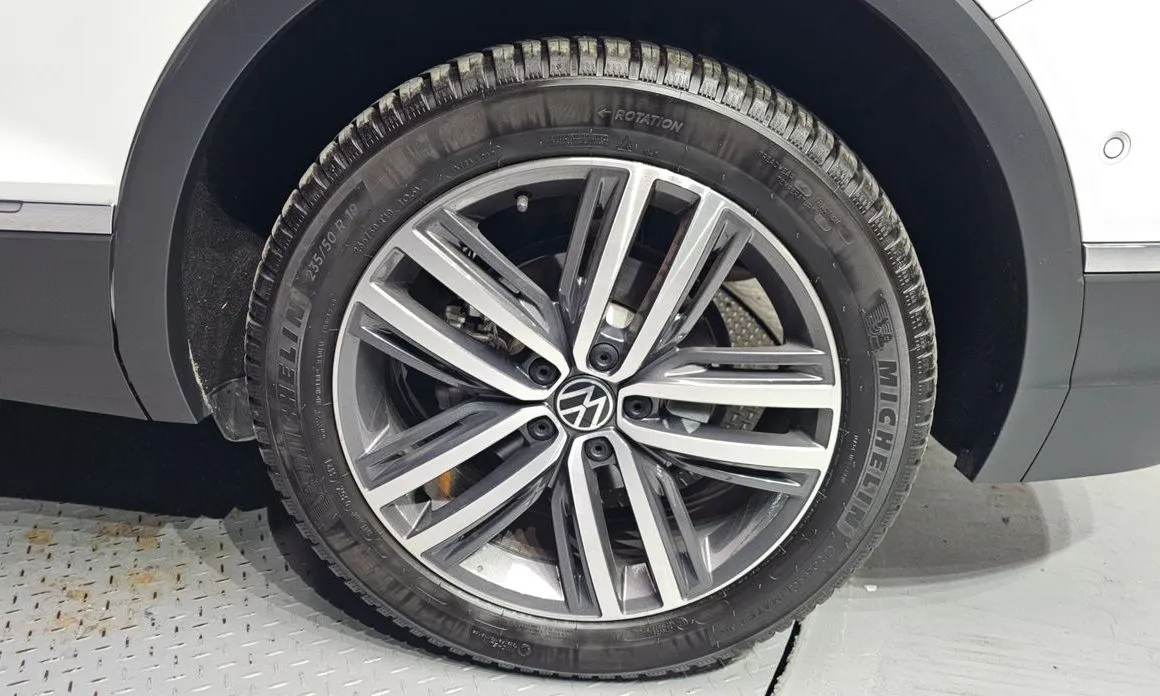Volkswagen Tiguan — фото 8