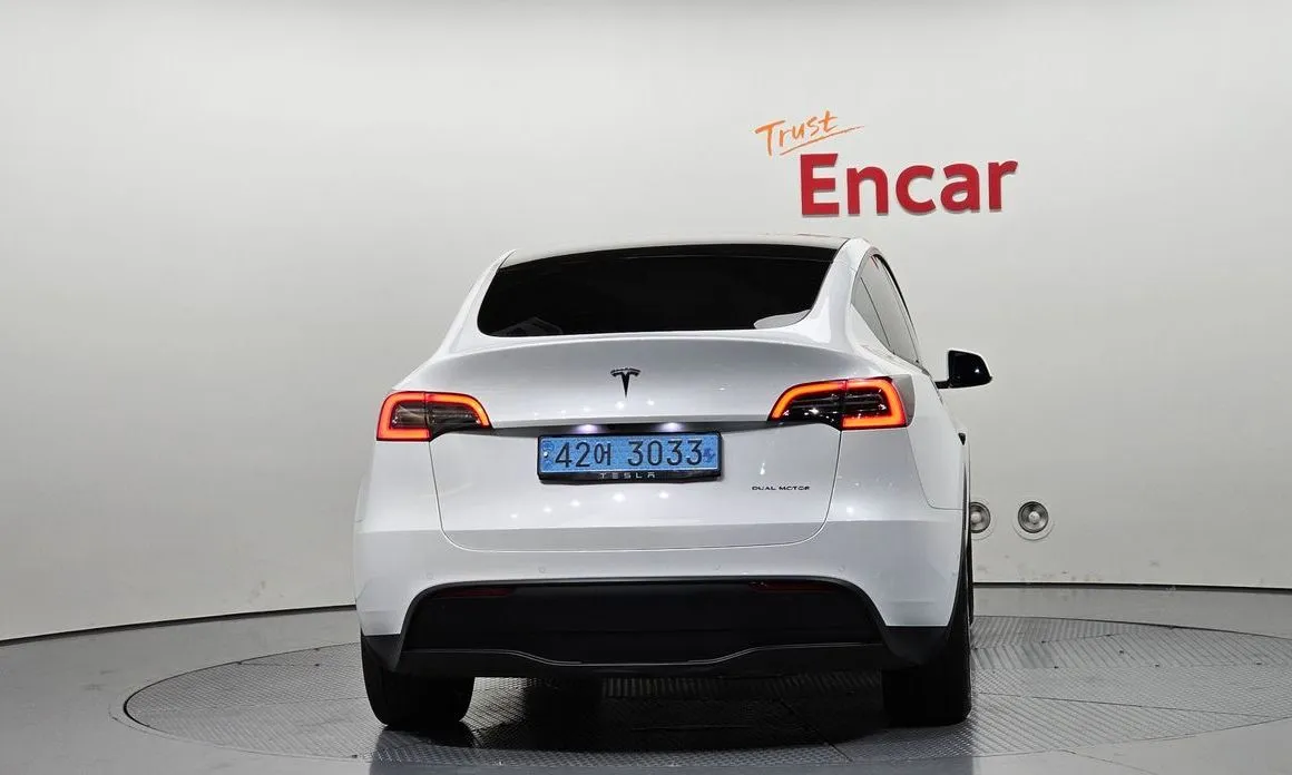 Tesla Model Y — фото 6