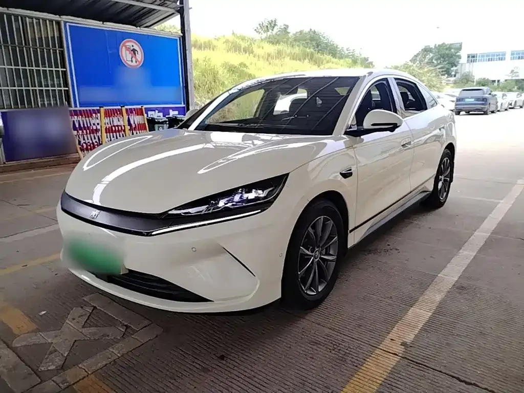 BYD Qin L — фото 3