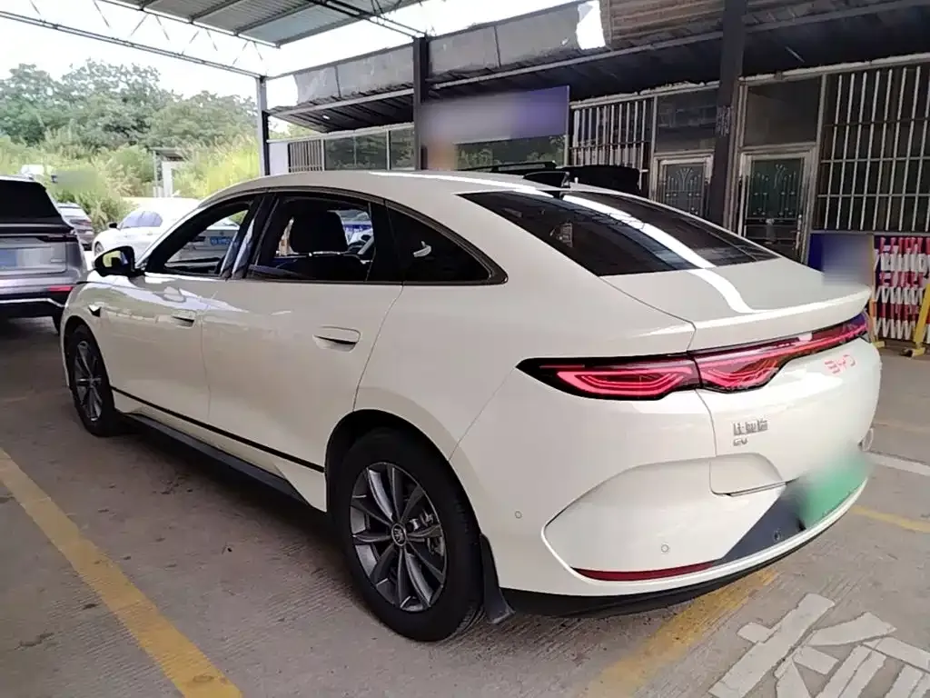 BYD Qin L — фото 7