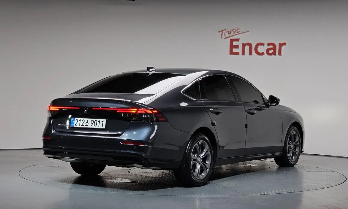 Honda Accord — фото 5