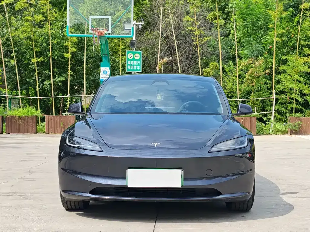 Tesla Model 3 — фото 8