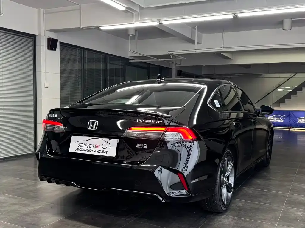 Honda Inspire — фото 10