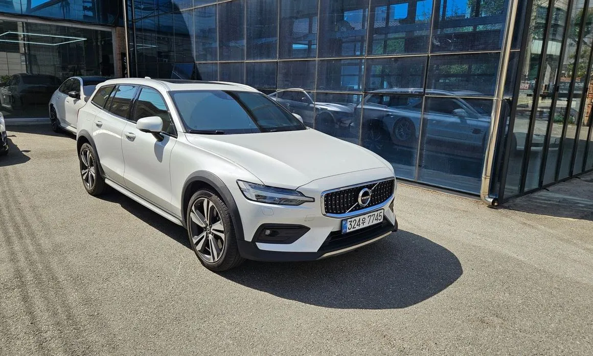 Volvo V60 — фото 1
