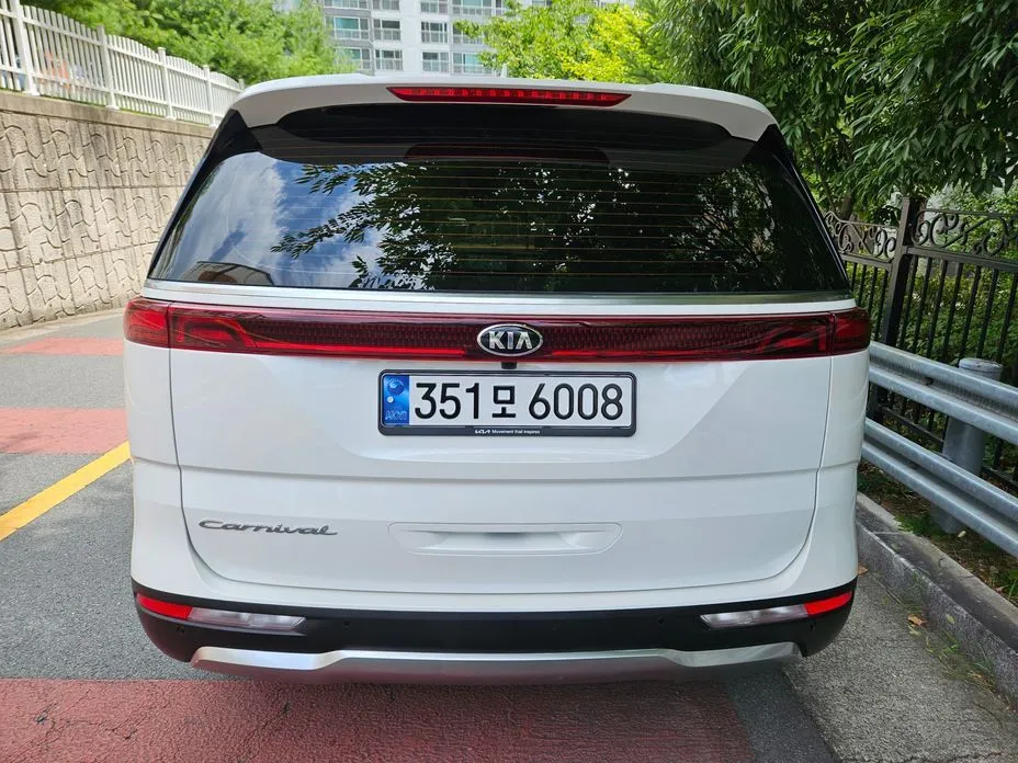 Kia Carnival — фото 5