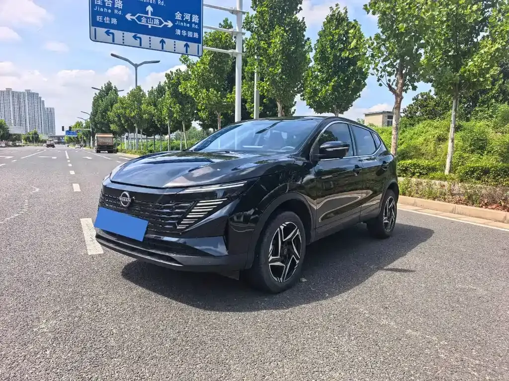 Nissan Qashqai — фото 1