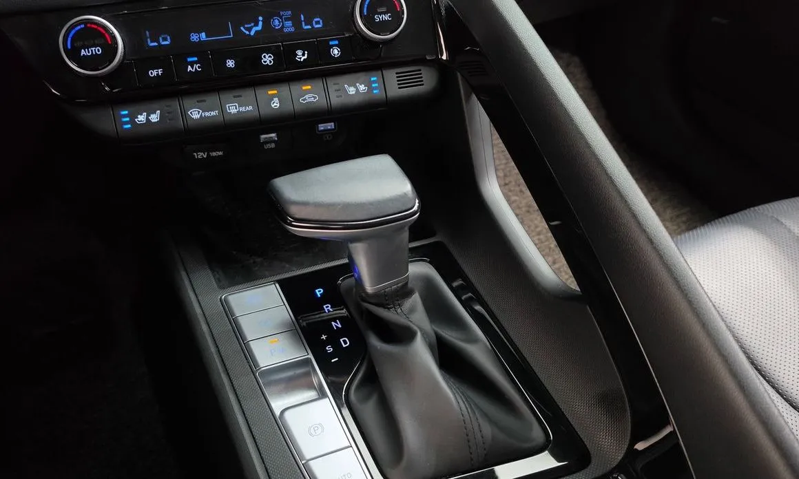 Hyundai AVANTE — фото 6