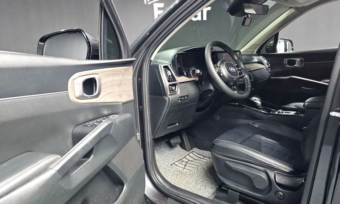 Kia Sorento — фото 9