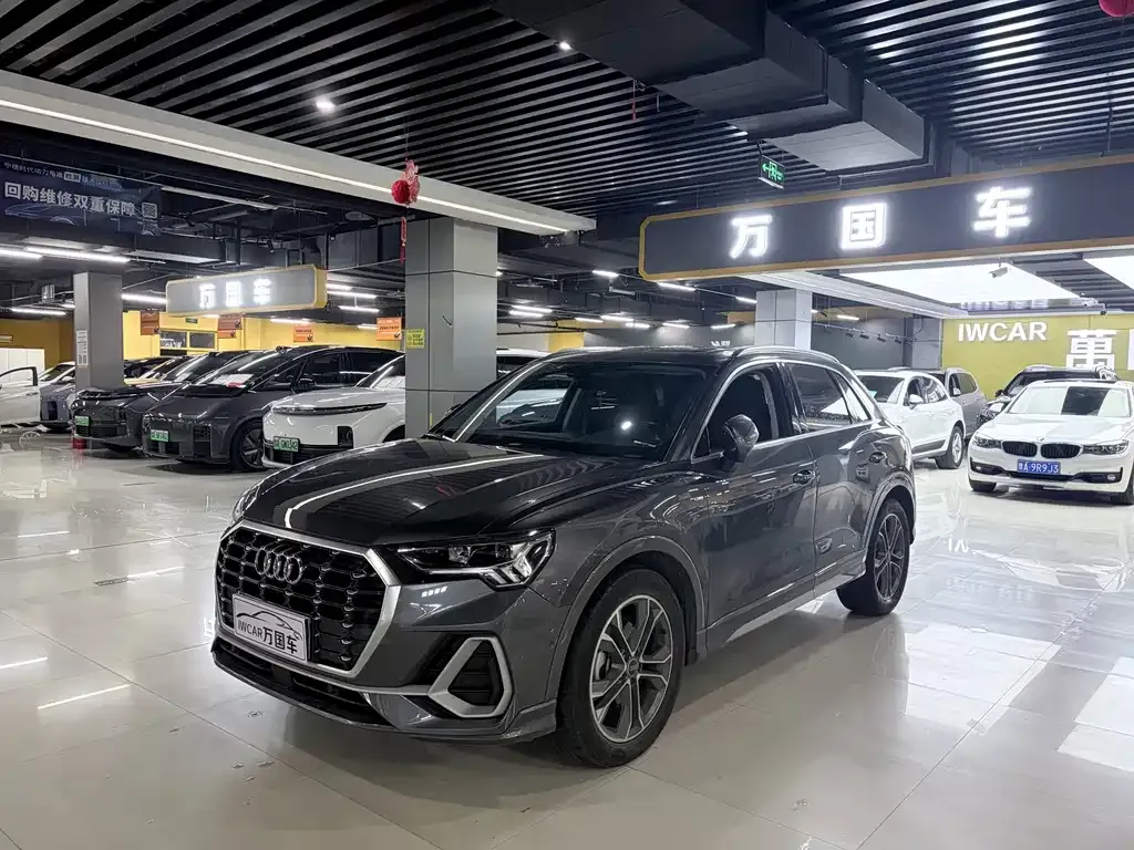 Audi Q3 — фото 1