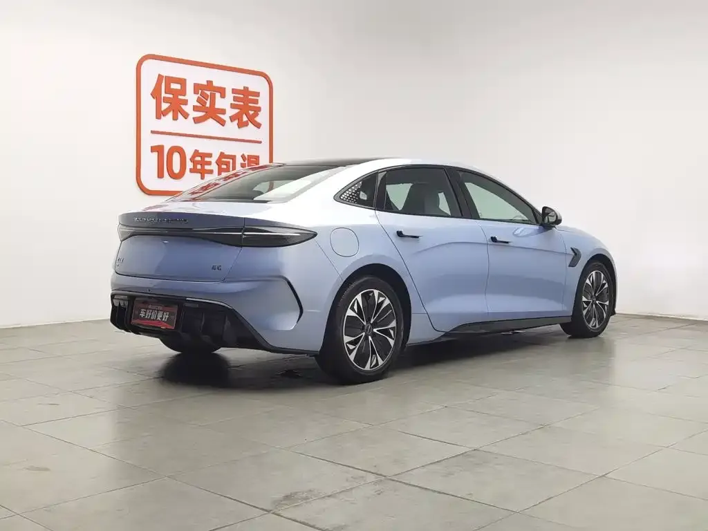BYD Seal — фото 7