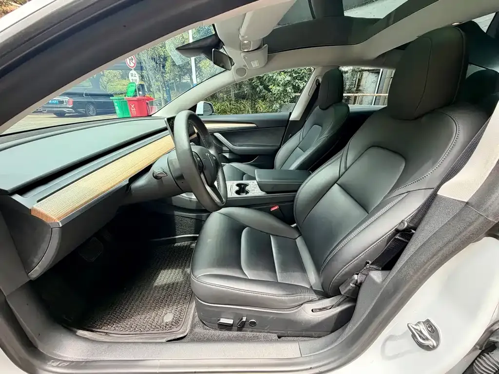 Tesla Model 3 — фото 5