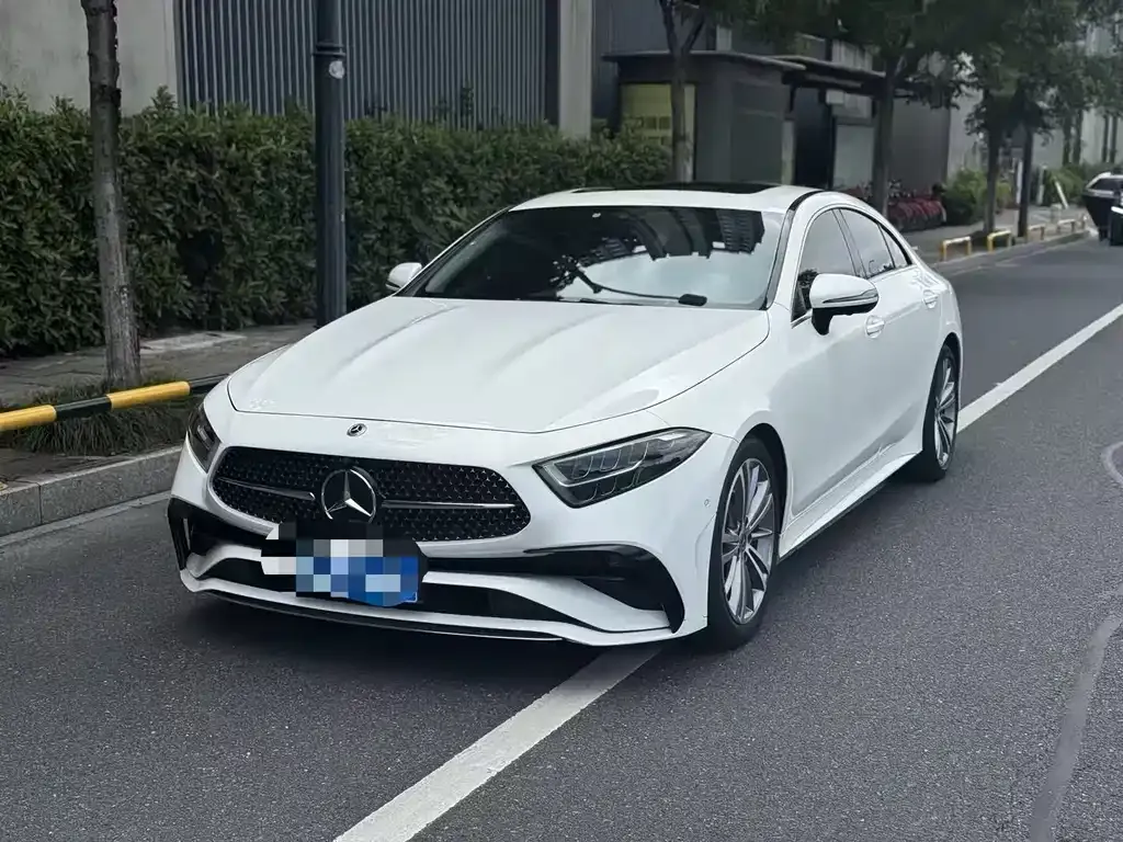 Mercedes-Benz CLS — фото 1