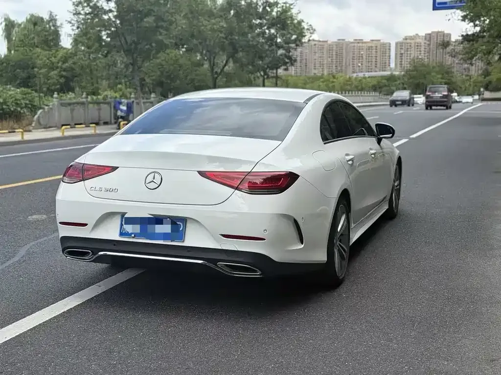 Mercedes-Benz CLS — фото 6