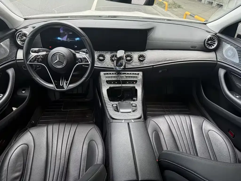 Mercedes-Benz CLS — фото 7