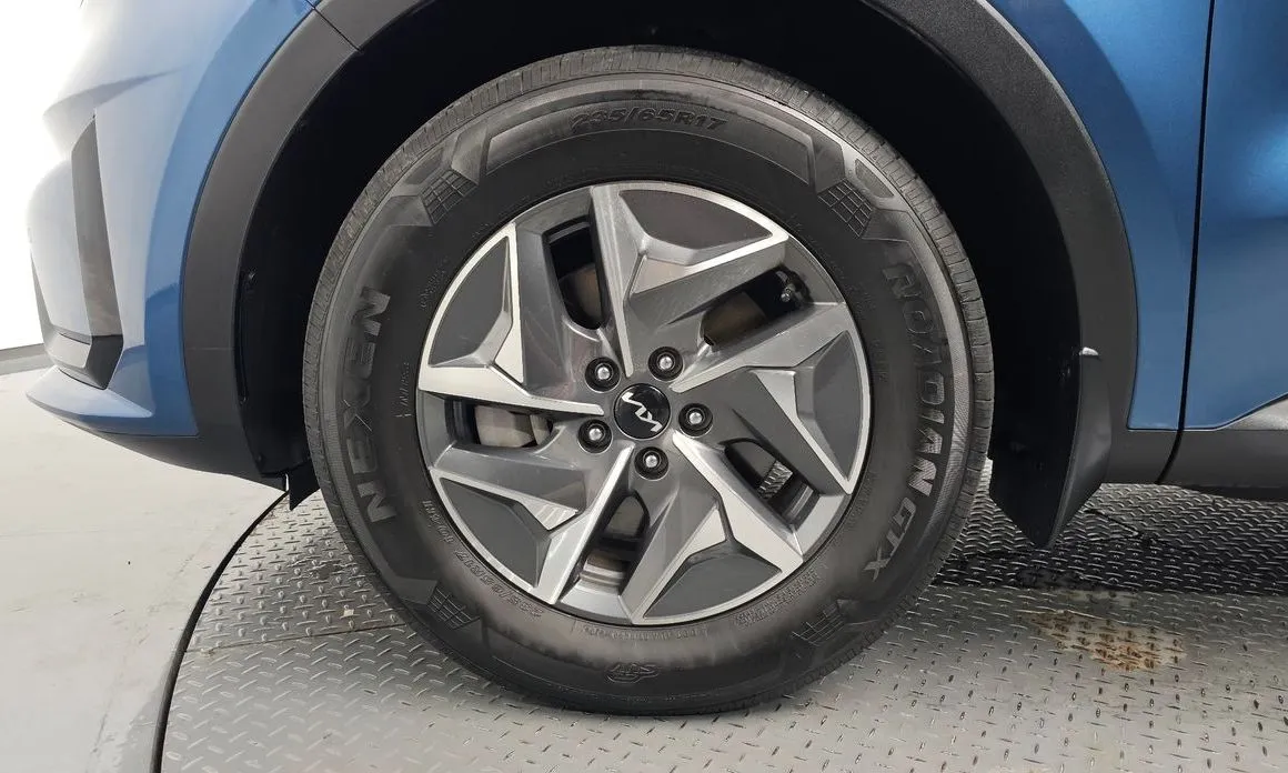 Kia Sorento — фото 6