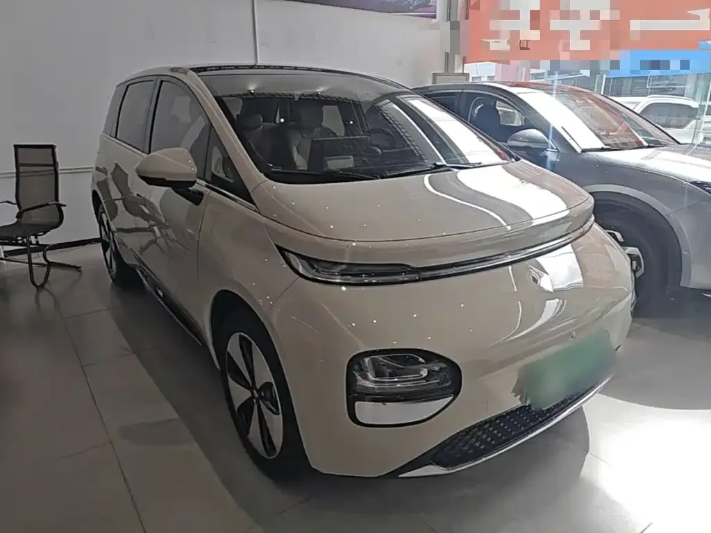 Baojun Yunduo — фото 6