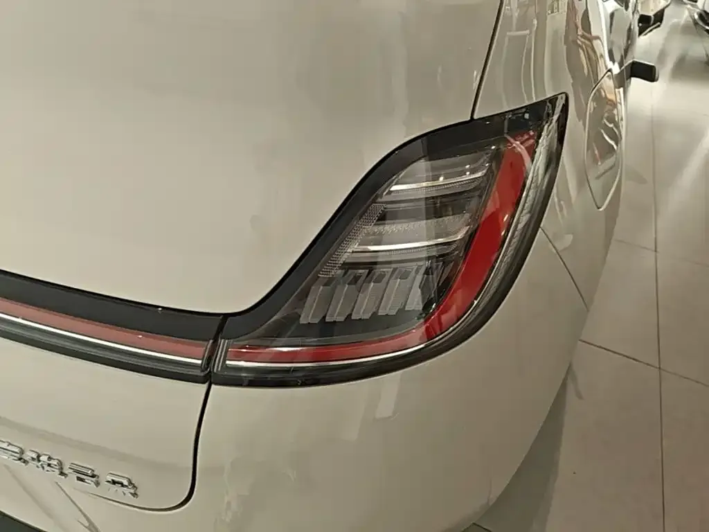 Baojun Yunduo — фото 2