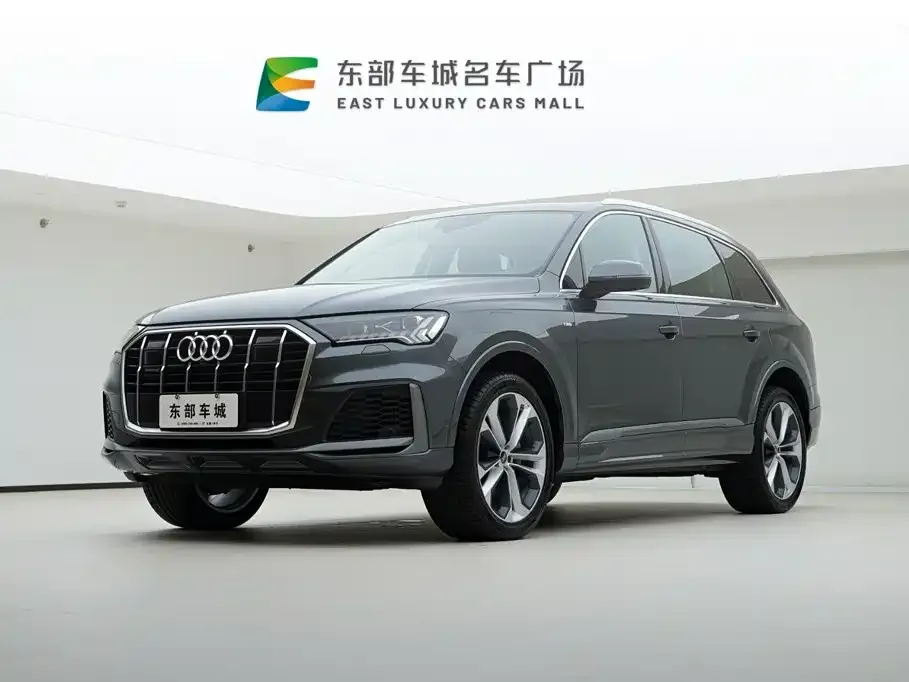 Audi Q7 — фото 1