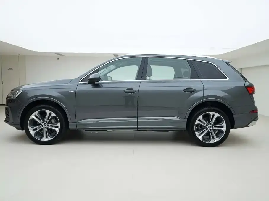 Audi Q7 — фото 6