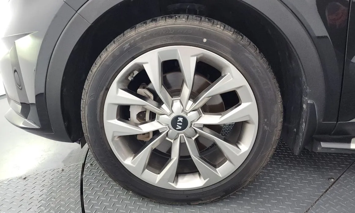 Kia Sorento — фото 6