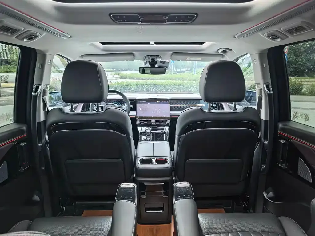 GAC Motor Trumpchi M8 — фото 9