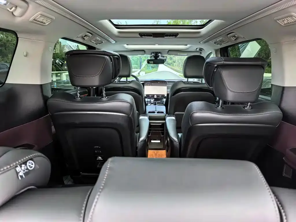 GAC Motor Trumpchi M8 — фото 8