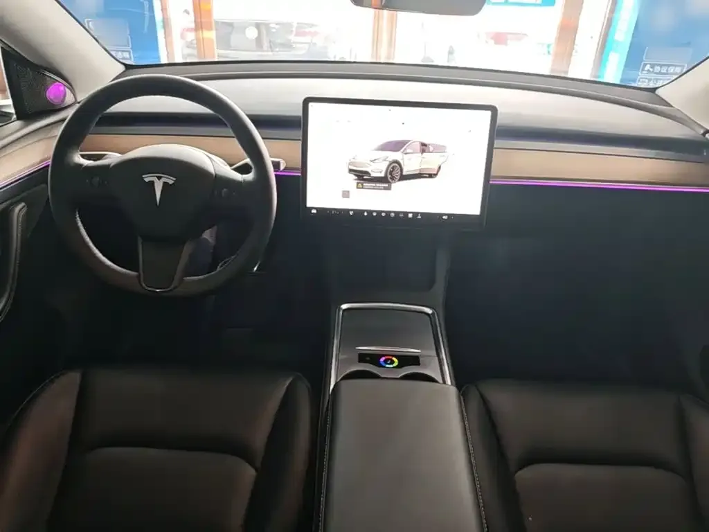 Tesla Model Y — фото 4