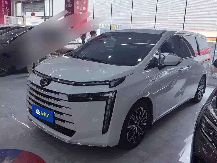 GAC Motor 传祺E8 PHEV — фото 1