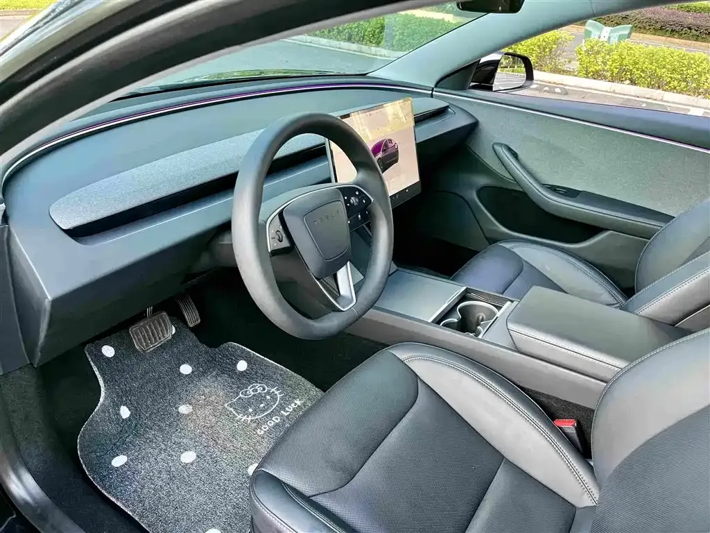 Tesla Model 3 — фото 3