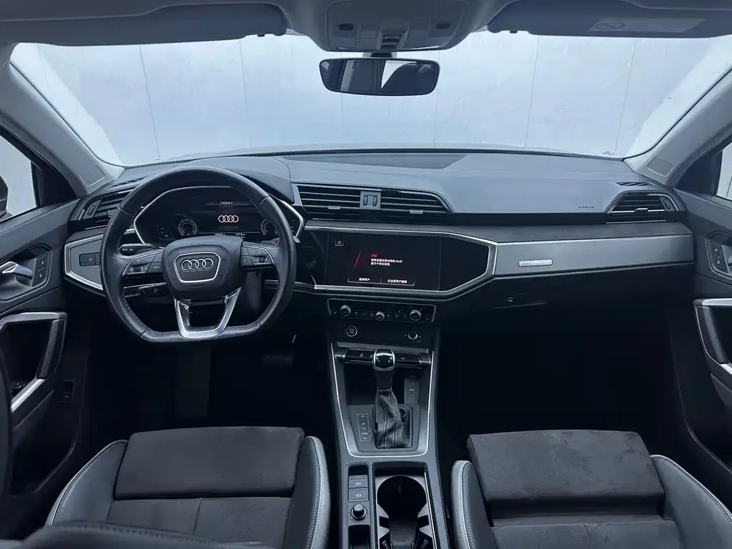 Audi Q3 — фото 3