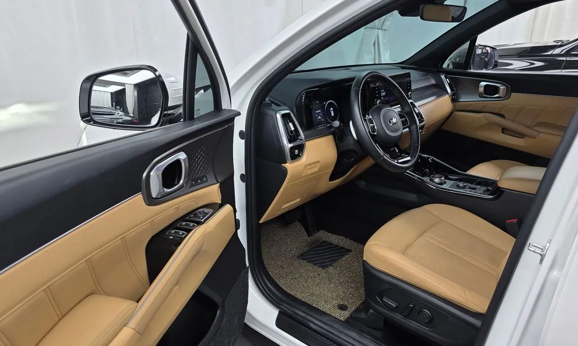 Kia Sorento — фото 8