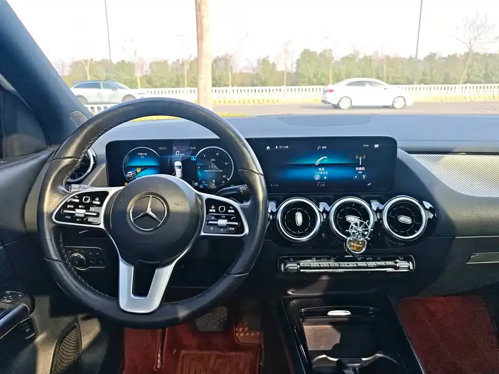 Mercedes-Benz GLA — фото 9