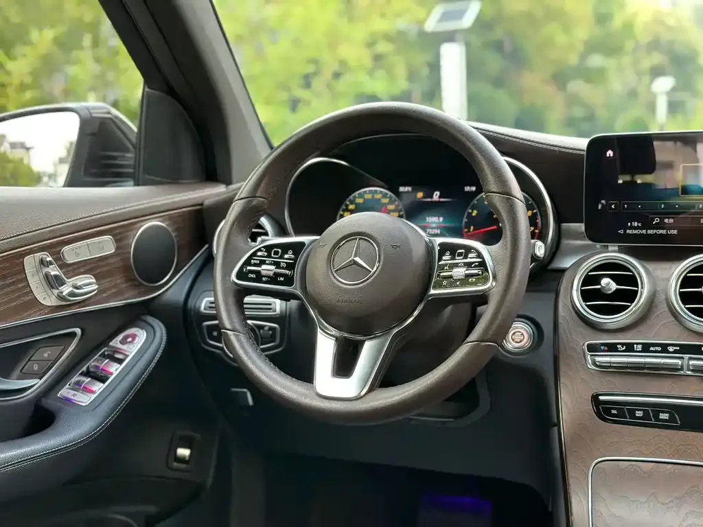 Mercedes-Benz GLC — фото 2