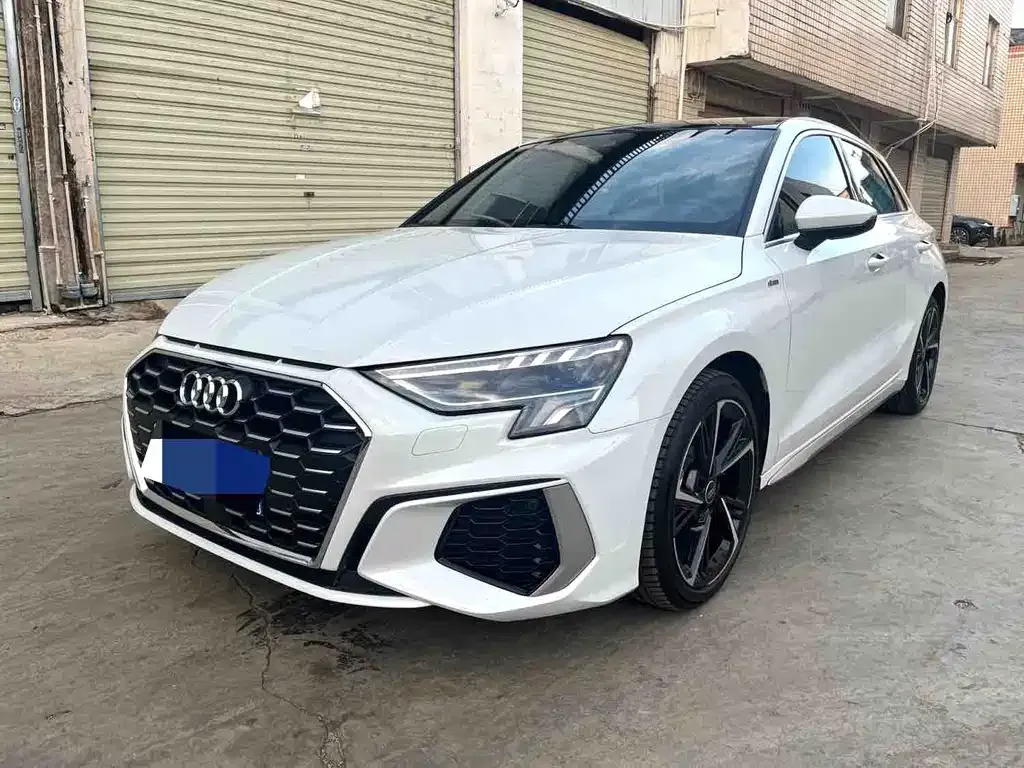 Audi A3 — фото 1