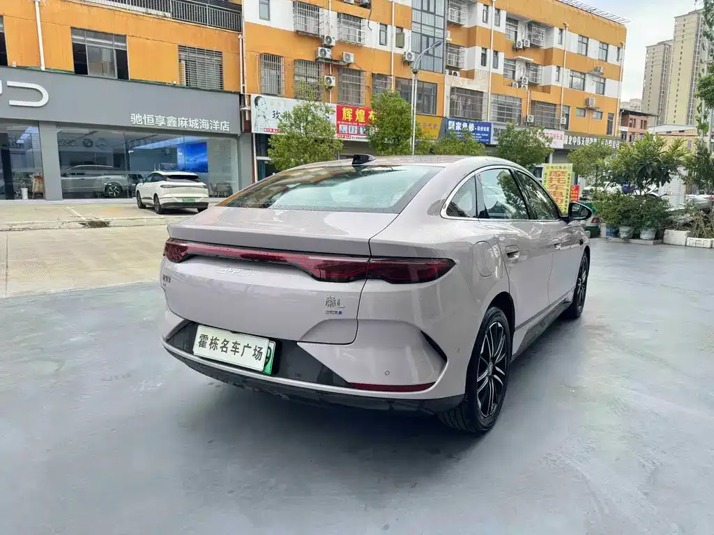 BYD Qin L — фото 5