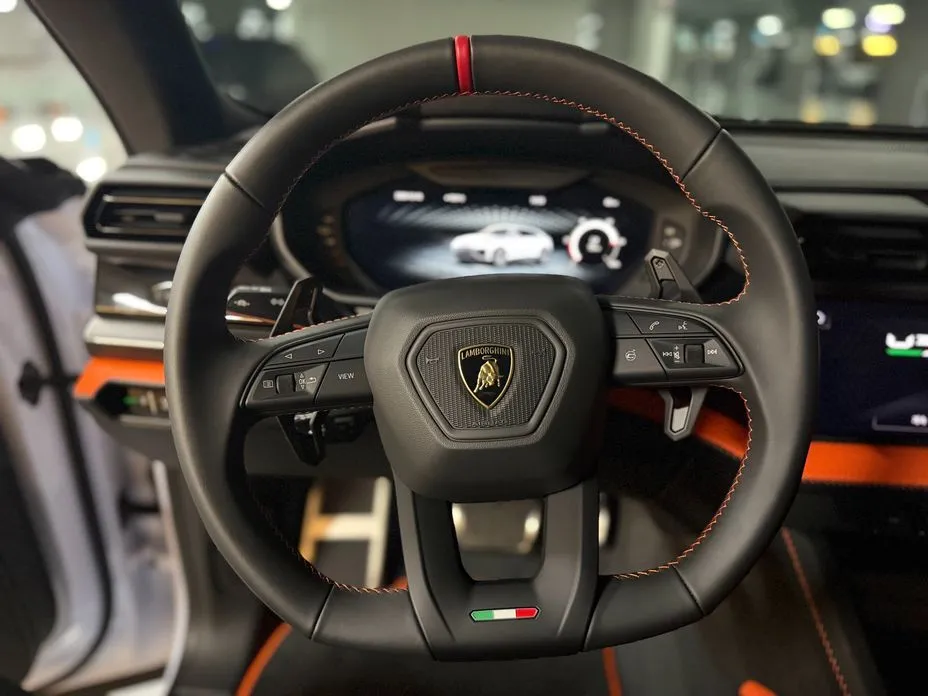 Lamborghini Urus — фото 7