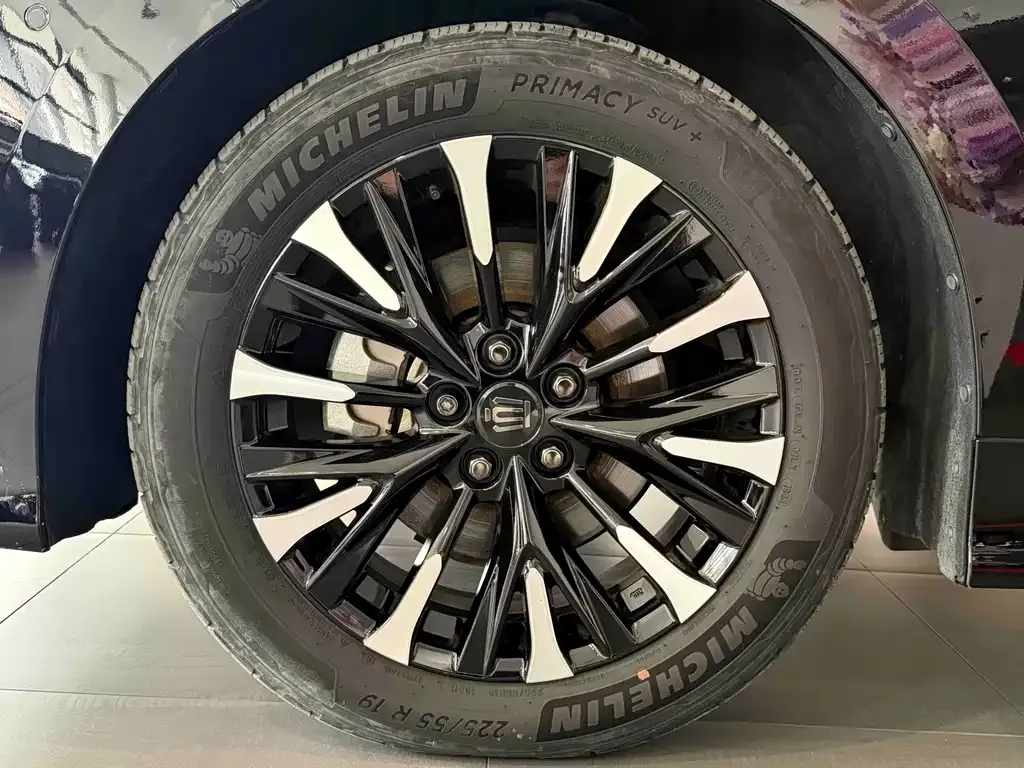 Toyota Vellfire — фото 9