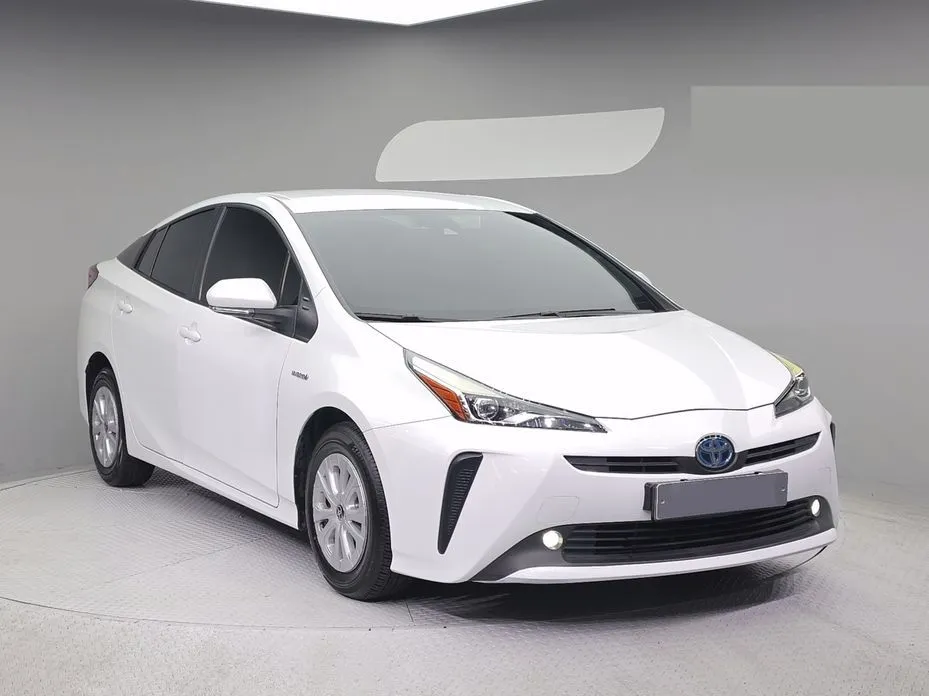 Toyota Prius — фото 6