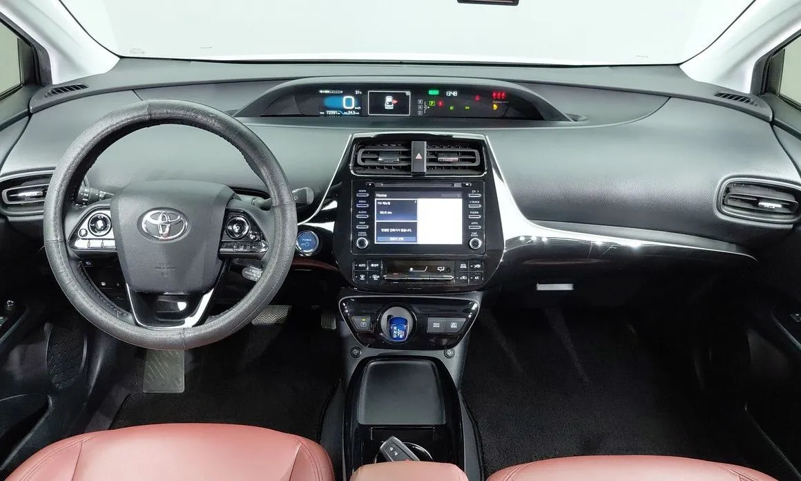 Toyota Prius — фото 10