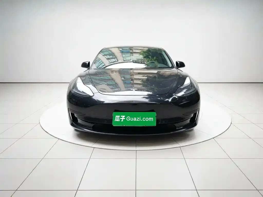 Tesla Model 3 — фото 7