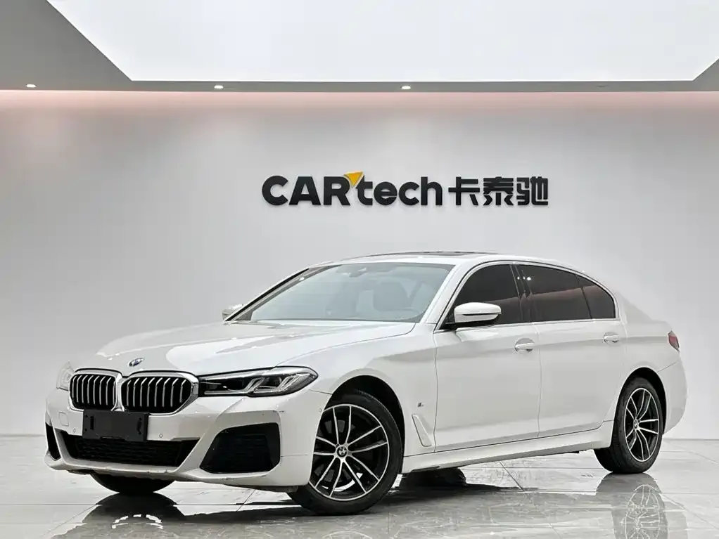 BMW 5 Series — фото 1