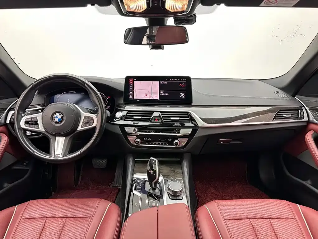BMW 5 Series — фото 9